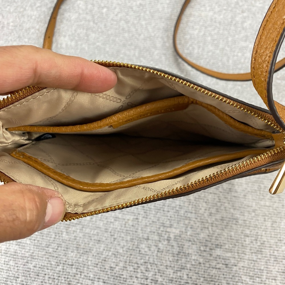 Michael Kors Pebbled Leather Crossbody Bag Yellow Gold Zip Front Pocket - Picture 7 of 14